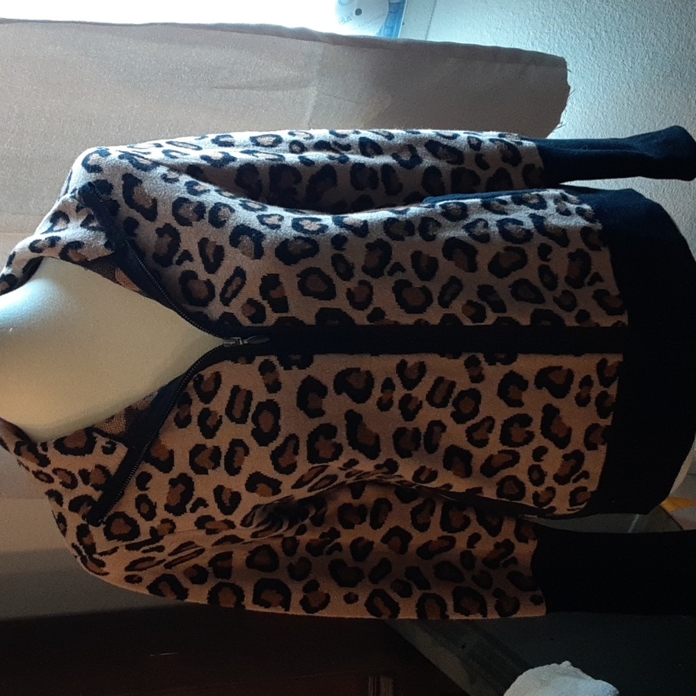 Rachel Zoe Zip up Sweater